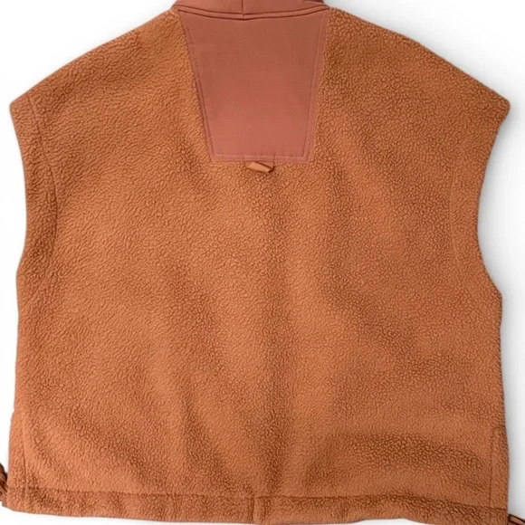 Women's Oversized Sherpa Jacket Vest with Pockets Button Front - Picture 2 of 5